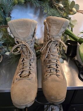 Belleville Men's Tactical Desert Tan Boots